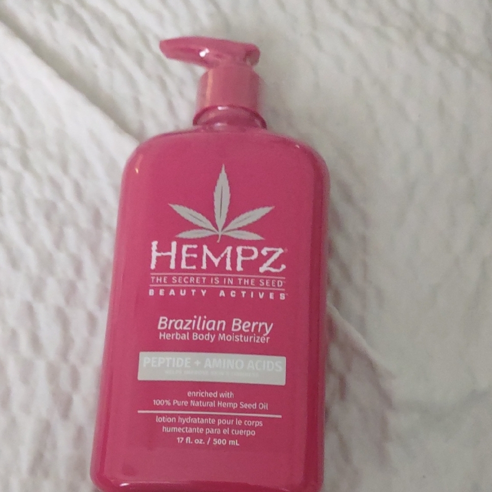 Hempz Brazilian Berry Herbal Moisturizer - Pink